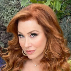 Lisa Ann Walter