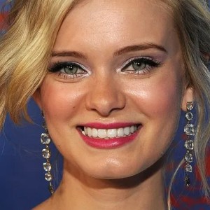 Sara Paxton